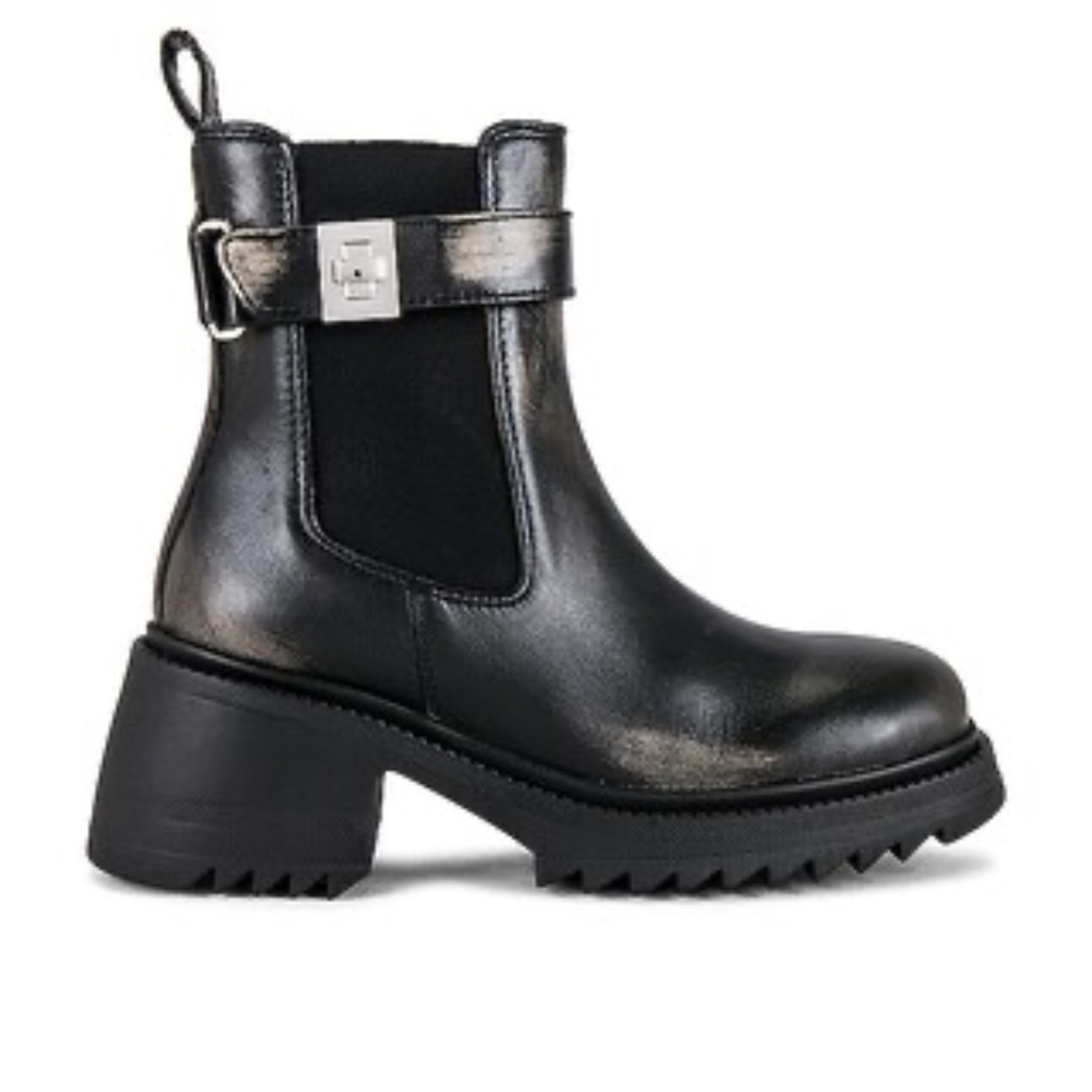 Steve Madden Gates Bootie in Black Distressed